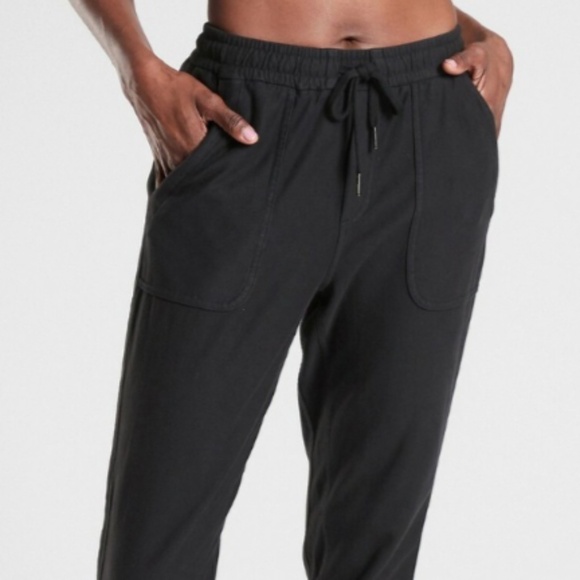 Athleta Farallon Jogger in Black Sz 0 - Picture 1 of 7